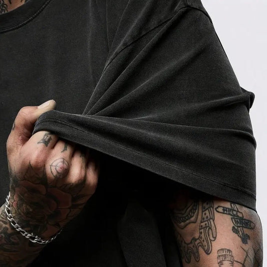 T-Shirt - Oversized Retro Streetwear Tee with Gothic Wing Graphic Print